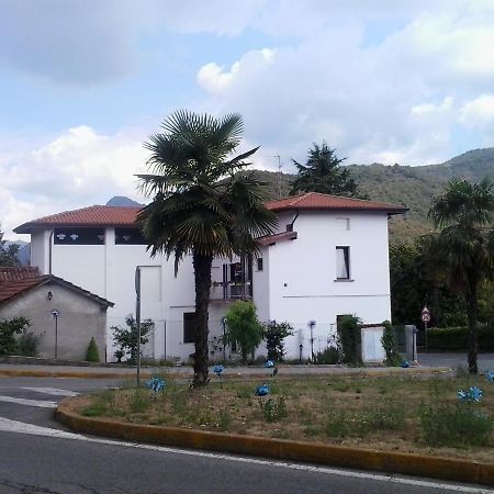 La Casa Bianca Apartment Roe ภายนอก รูปภาพ