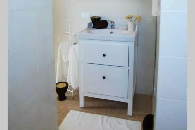 La Casa Bianca Apartment Roe ภายนอก รูปภาพ