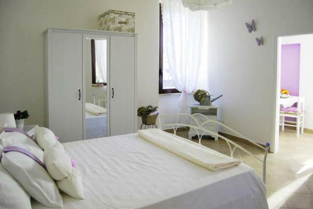 La Casa Bianca Apartment Roe ภายนอก รูปภาพ