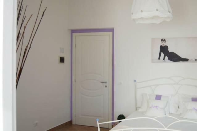 La Casa Bianca Apartment Roe ภายนอก รูปภาพ