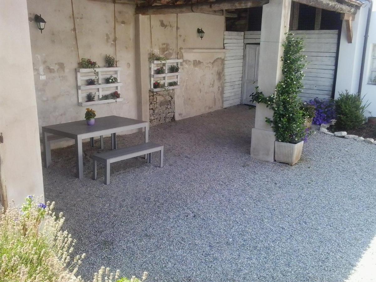 La Casa Bianca Apartment Roe ภายนอก รูปภาพ